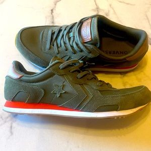 Converse All Star One Men’s size 10 - like new